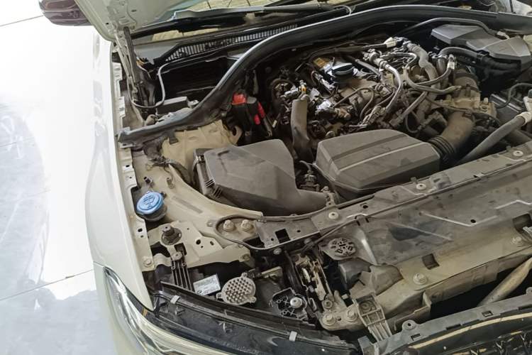 Used BMW 3 Series 2020 325Li M Sport Package Engine Bay Right