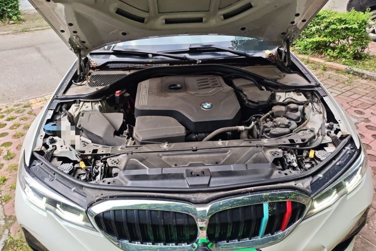 Used BMW 3 Series 2020 320Li M Sport Package Engine Bay
