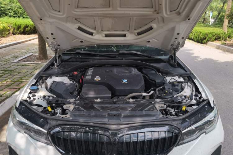 Used BMW 3 Series 2020 325i M Sport Night Edition package Engine Bay