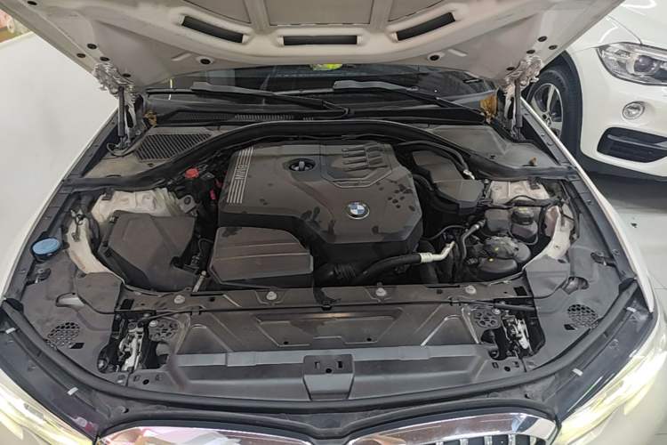 Used BMW 3 Series 2020 325Li First Edition Engine Bay
