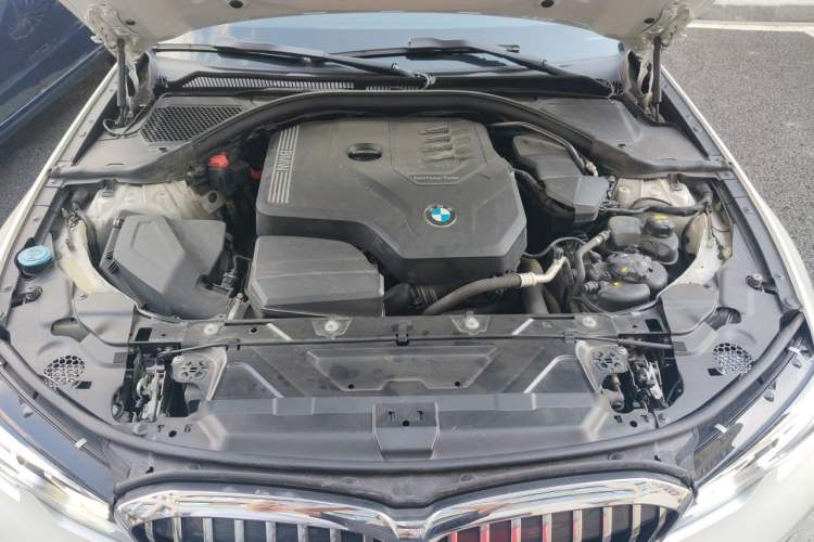 Used BMW 3 Series 2020 325Li First Edition Engine Bay