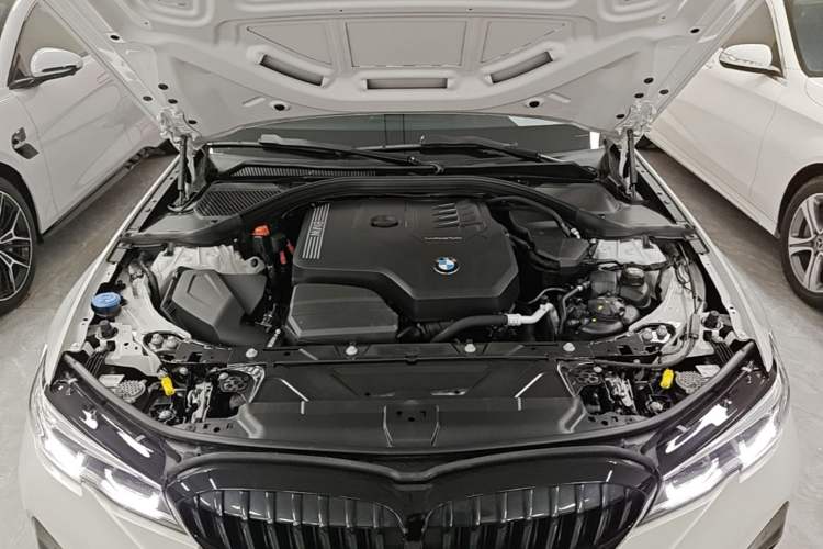 Used BMW 3 Series 2020 Restyled 325i M Sport Night Edition Package Engine Bay