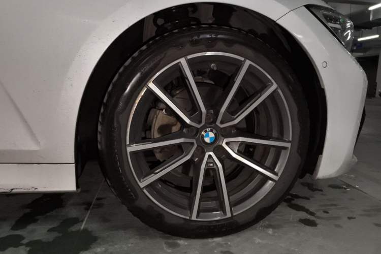 Used BMW 3 Series 2020 Restyled 325Li M Sport Package Exterior 1