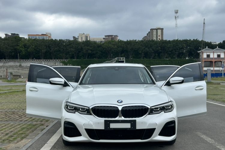 Used BMW 3 Series 2020 Restyled 325Li M Sport Package Exterior 2