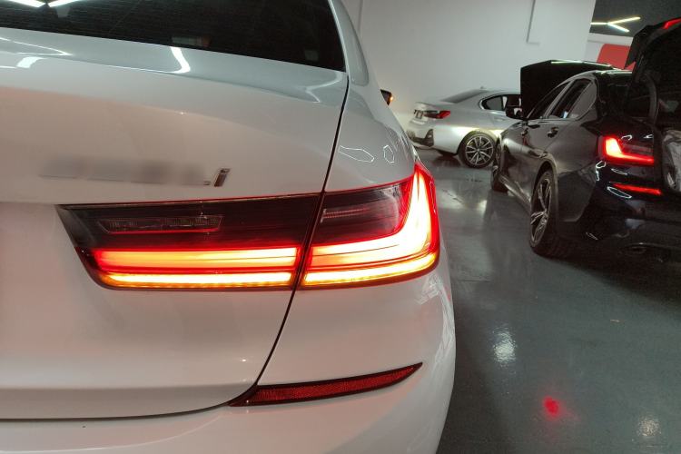 Used BMW 3 Series 2020 Restyled 325Li M Sport Package Exterior 3