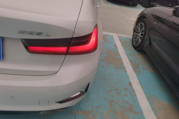 Used BMW 3 Series 2020 325Li First Edition Exterior 3