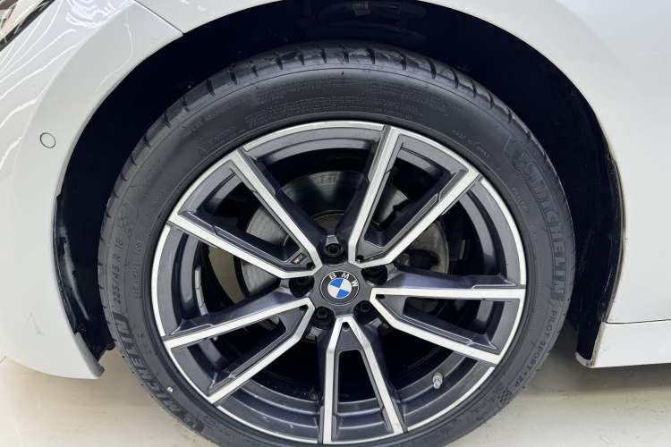 Used BMW 3 Series 2020 Restyled 325Li M Sport Package Exterior 3