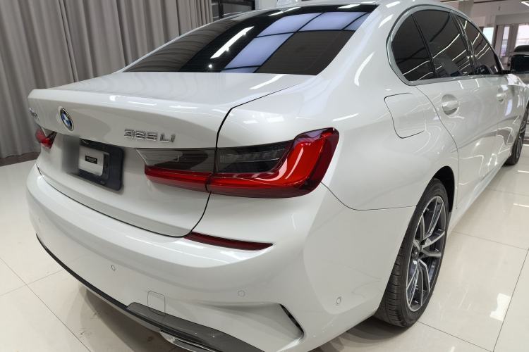 Used BMW 3 Series 2020 Restyled 325Li M Sport Package Exterior 3