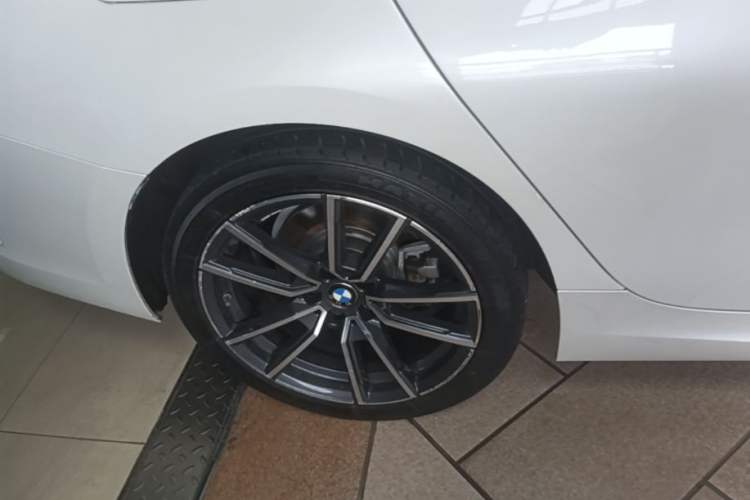 Used BMW 3 Series 2020 Restyled 325Li M Sport Package Exterior 3