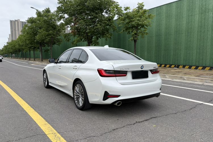 Used BMW 3 Series 2020 320i Sport Package Exterior 4