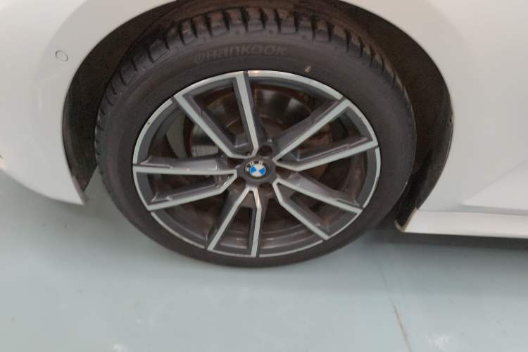 Used BMW 3 Series 2020 Restyled 325Li M Sport Package Exterior 4