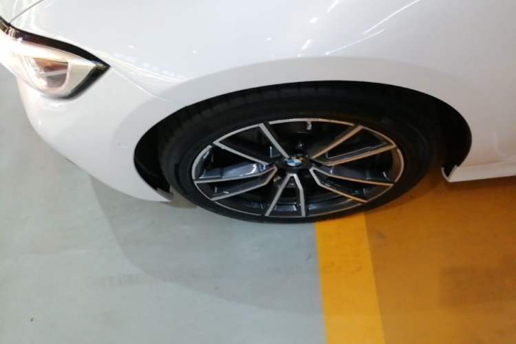 Used BMW 3 Series 2020 Restyled 325Li M Sport Package Exterior 4