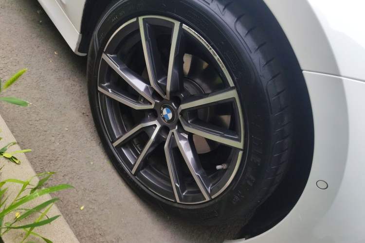 Used BMW 3 Series 2020 Restyled 325Li M Sport Package Exterior 4