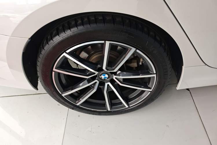 Used BMW 3 Series 2020 Restyled 325Li M Sport Package Exterior 5