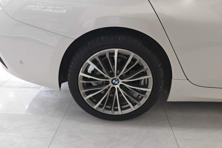 Used BMW 3 Series 2020 320i Sport Package Exterior 5