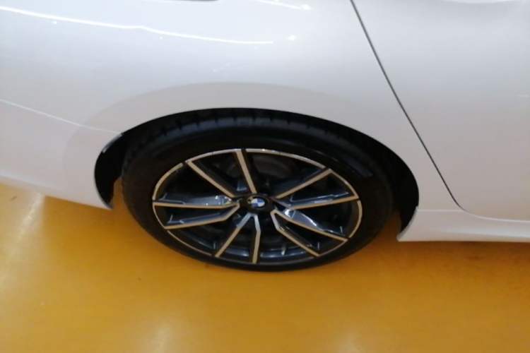 Used BMW 3 Series 2020 Restyled 325Li M Sport Package Exterior 5