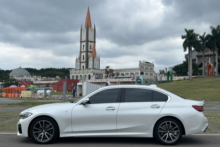 Used BMW 3 Series 2020 Restyled 325Li M Sport Package Exterior 5