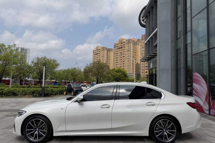 Used BMW 3 Series 2020 Restyled 325Li M Sport Package Exterior 5