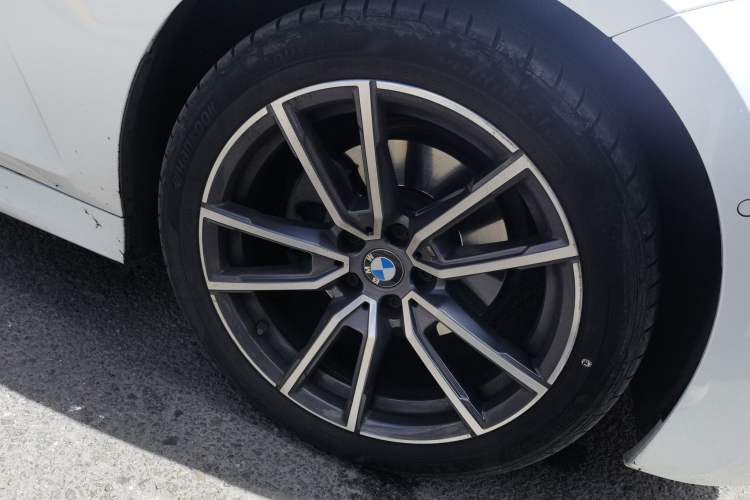 Used BMW 3 Series 2020 Restyled 325Li M Sport Package Exterior 7