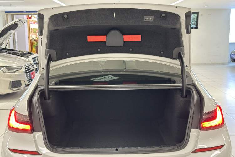 Used BMW 3 Series 2020 320Li M Sport Package Exterior 7