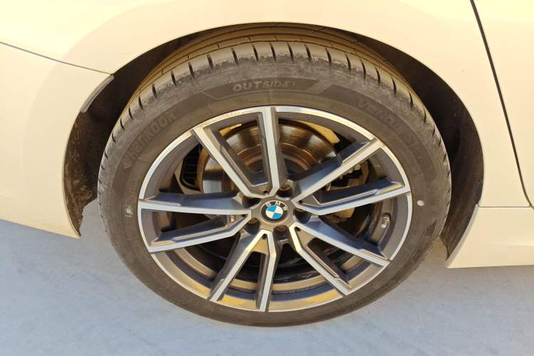 Used BMW 3 Series 2020 Restyled 325Li M Sport Package Exterior 8