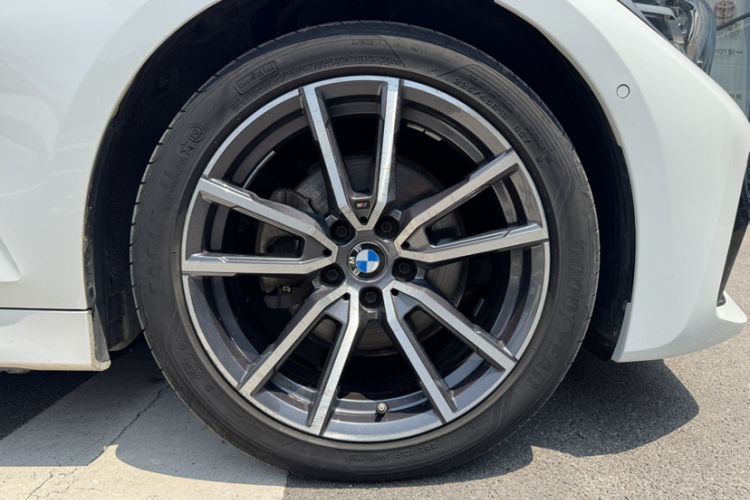 Used BMW 3 Series 2020 Restyled 325Li M Sport Package Exterior 9