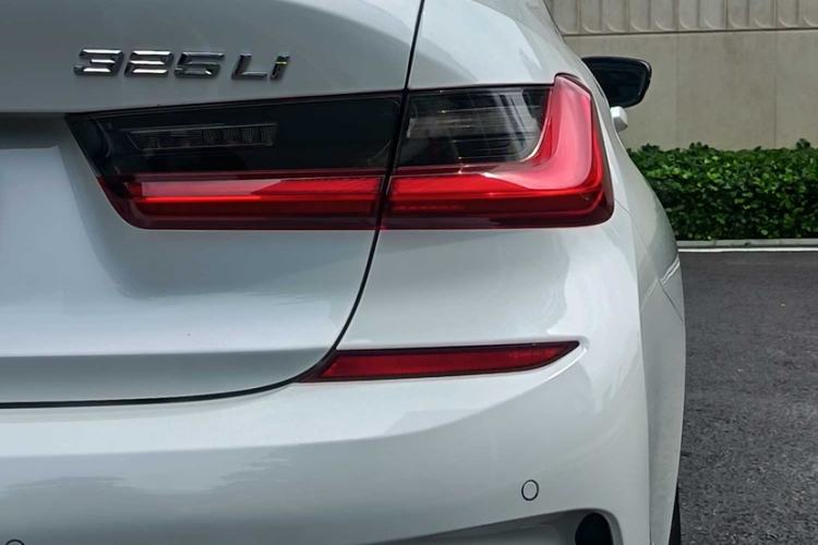 Used BMW 3 Series 2020 Restyled 325Li M Sport Package Exterior 9