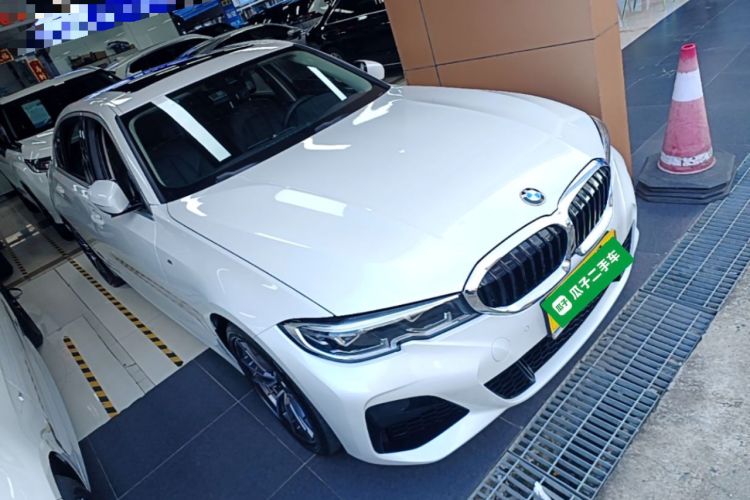 Used BMW 3 Series 2020 325Li M Sport Package Front Right 45 Deg