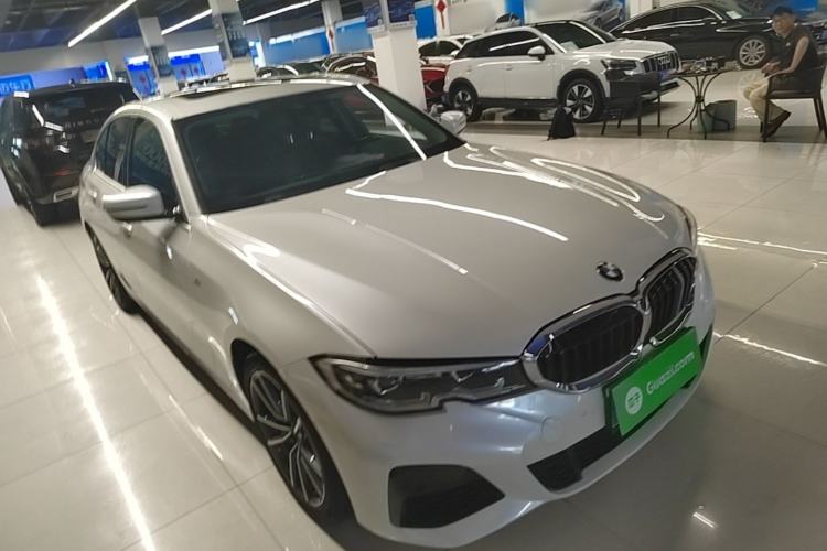 Used BMW 3 Series 2020 Facelifted 325i M Sport Package Front Right 45 Deg