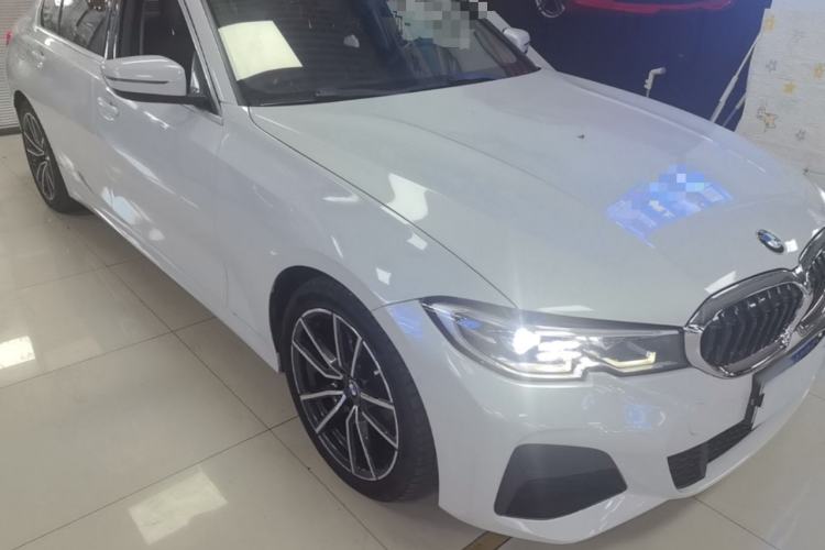Used BMW 3 Series 2020 320Li M Sport Package Front Right 45 Deg