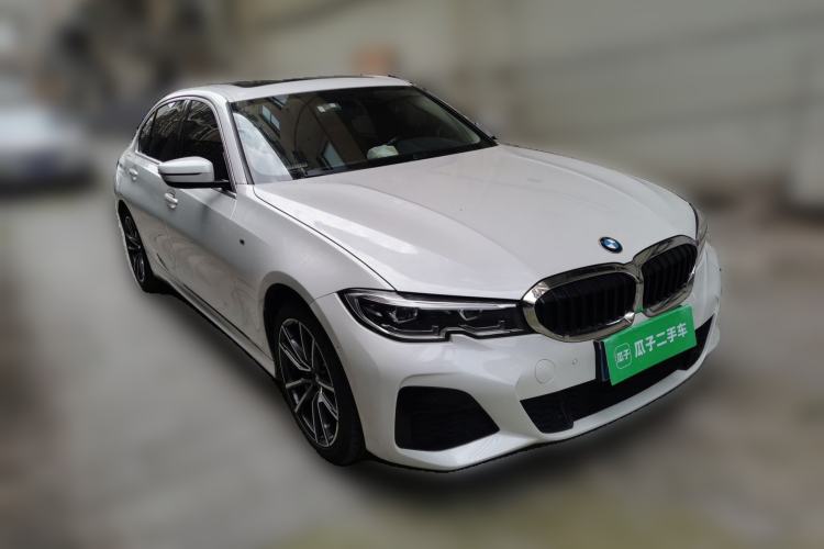 Used BMW 3 Series 2020 320Li M Sport Package Front Right 45 Deg