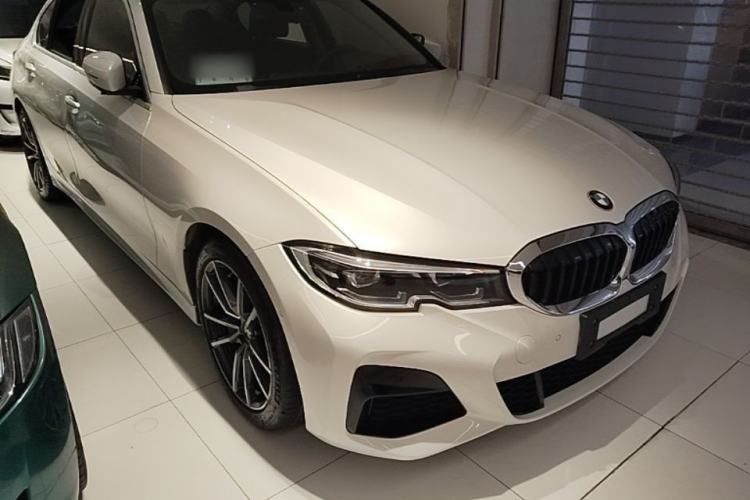 Used BMW 3 Series 2020 320Li M Sport Package Front Right 45 Deg