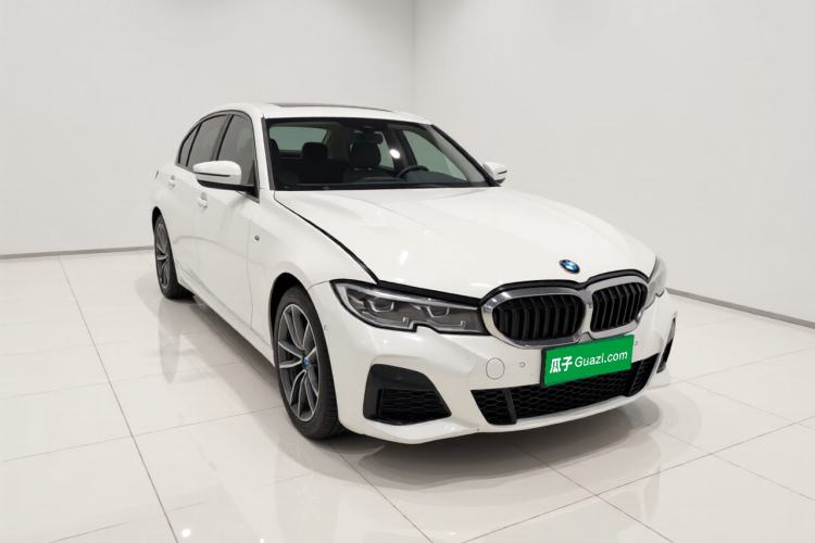 Used BMW 3 Series 2020 320Li M Sport Package Front Right 45 Deg