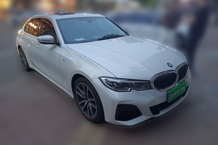 Used BMW 3 Series 2020 320Li M Sport Package Front Right 45 Deg