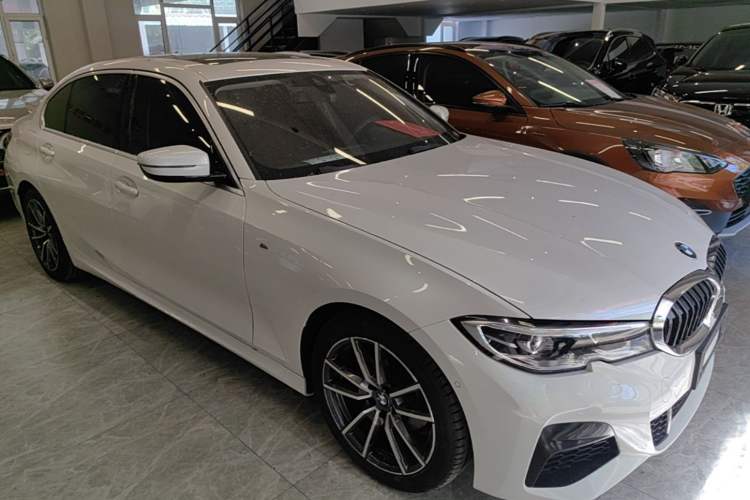 Used BMW 3 Series 2020 Restyled 325Li M Sport Package Front Right 45 Deg