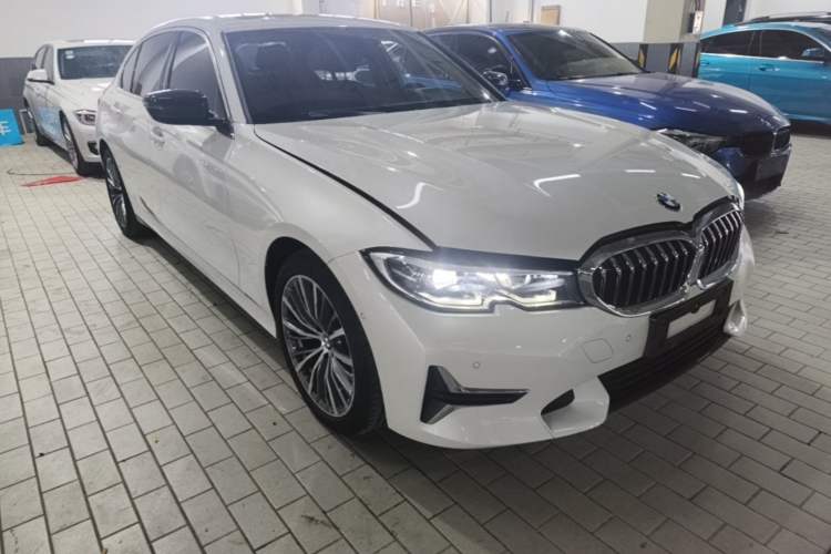 Used BMW 3 Series 2020 325Li First Edition Front Right 45 Deg