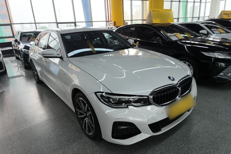 Used BMW 3 Series 2020 Facelifted 325Li xDrive M Sport Package Front Right 45 Deg