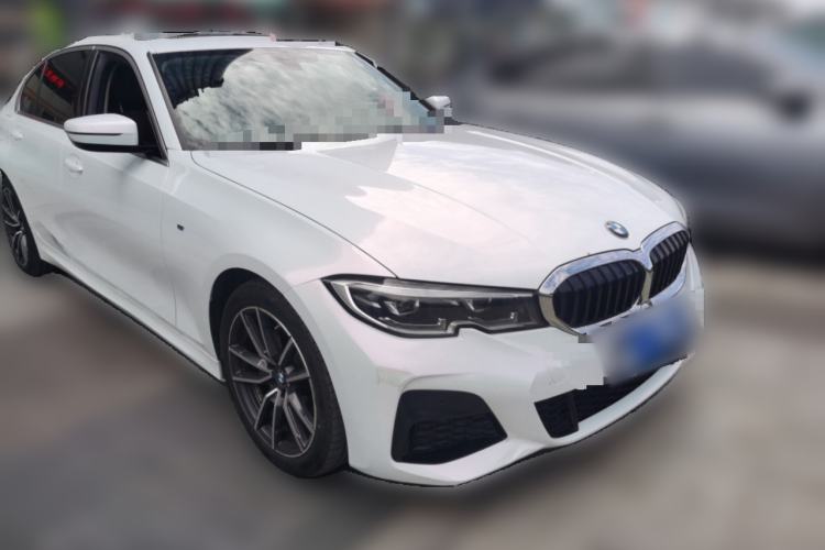Used BMW 3 Series 2020 320Li M Sport Package Front Right 45 Deg