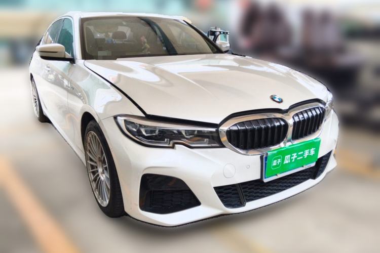 Used BMW 3 Series 2020 325i M Sport Package Front Right 45 Deg