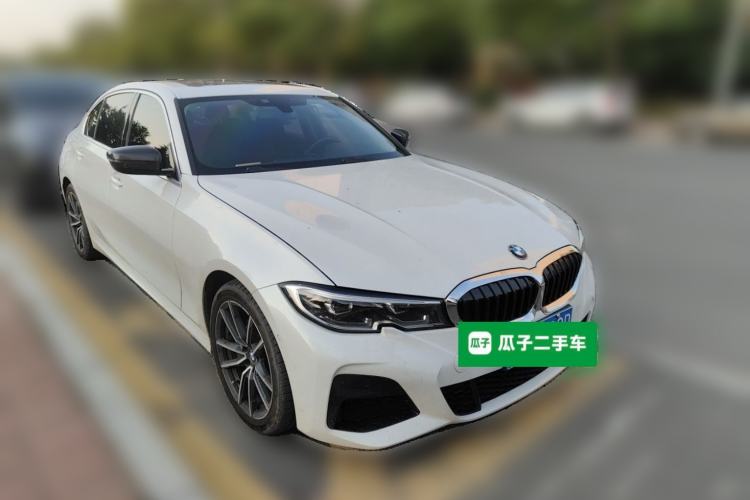 Used BMW 3 Series 2020 320Li M Sport Package Front Right 45 Deg