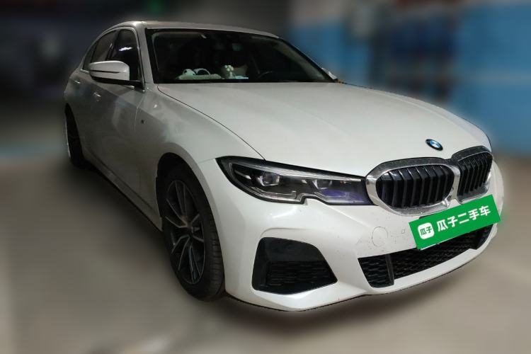 Used BMW 3 Series 2020 325i M Sport Package Front Right 45 Deg