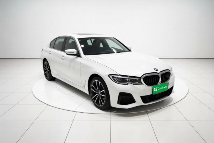 Used BMW 3 Series 2020 320Li M Sport Package Front Right 45 Deg