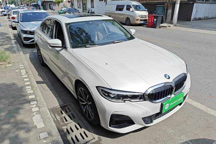 Used BMW 3 Series 2020 320Li M Sport Package Front Right 45 Deg