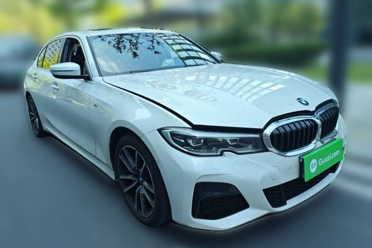 Used BMW 3 Series 2020 320Li M Sport Package Front Right 45 Deg