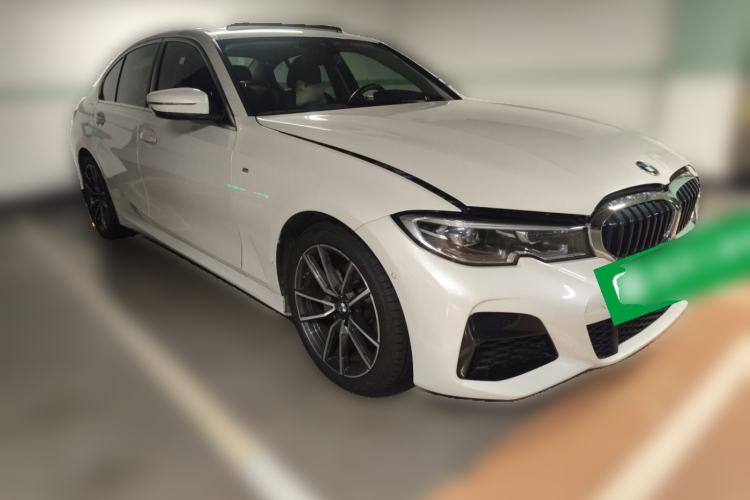 Used BMW 3 Series 2020 325i M Sport Package Front Right 45 Deg