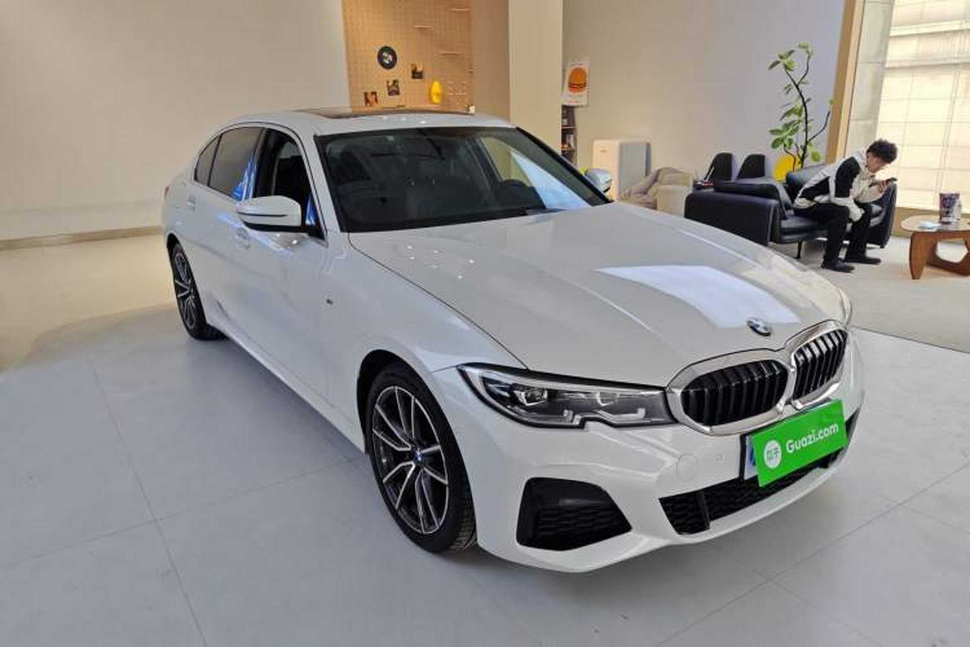 Used BMW 3 Series 2020 320Li M Sport Package Front Right 45 Deg