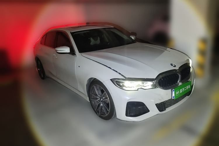 Used BMW 3 Series 2020 320Li M Sport Package Front Right 45 Deg