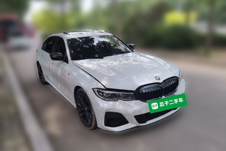 Used BMW 3 Series 2020 325i M Sport Night Edition package Front Right 45 Deg