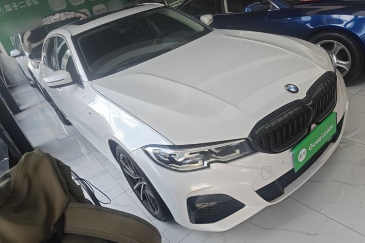 Used BMW 3 Series 2020 325Li M Sport Package Front Right 45 Deg