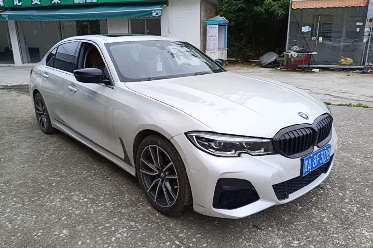 Used BMW 3 Series 2020 325Li M Sport Package Front Right 45 Deg